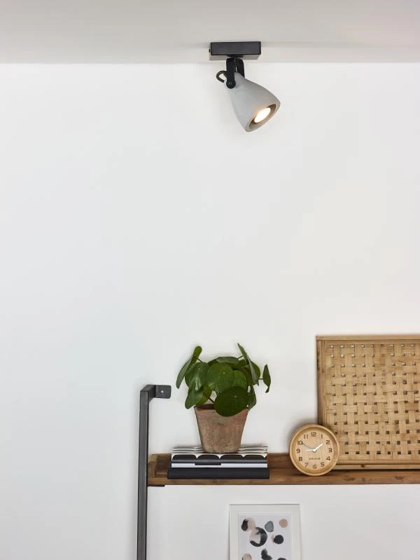 Lucide CONCRI-LED - Plafondspot - Ø 9 cm - LED Dimb. - GU10 - 1x5W 3000K - Zwart - sfeer 1
